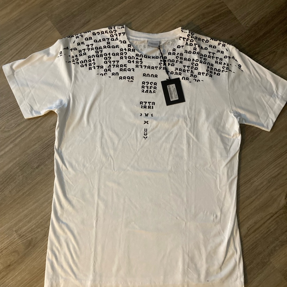 Marcelo Burlon County of Milan Black and White Graphic Tee - Picture 2 of 8